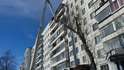 Многоэтажка загорелась на северо-западе Челябинска