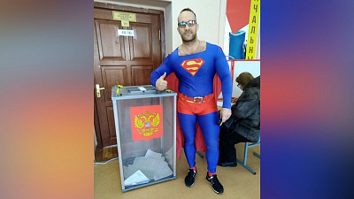 Спайдермен и рыцари в доспехах. Самые креативные избиратели президентских выборов