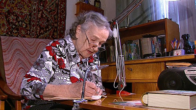 95-летняя поэтесса из Челябинска имеет 10 тысяч подписчиков на Стихи.ру