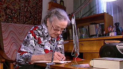 95-летняя поэтесса популярна в интернете