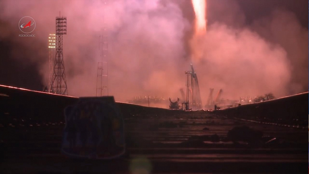 Белый мишка "Трактора" улетел в космос