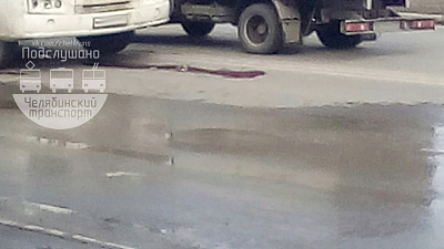 20-летняя девушка погибла под колесами маршрутки на ЧТЗ. Видео 18+