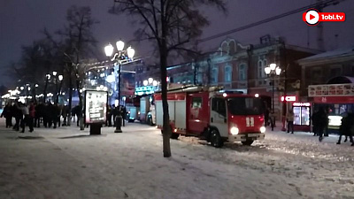 Из-за пожара эвакуировали Макдональдс на улице Кирова в Челябинске