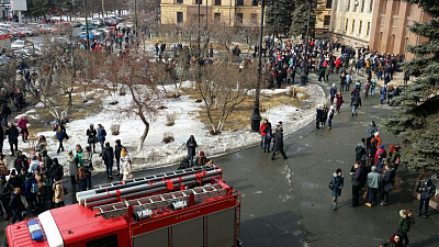 Главный корпус ЮУрГУ эвакуировали по пожарной тревоге