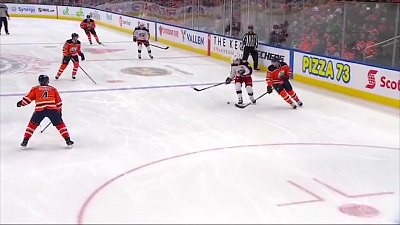 Артемий Панарин представляется в кафе как Джон