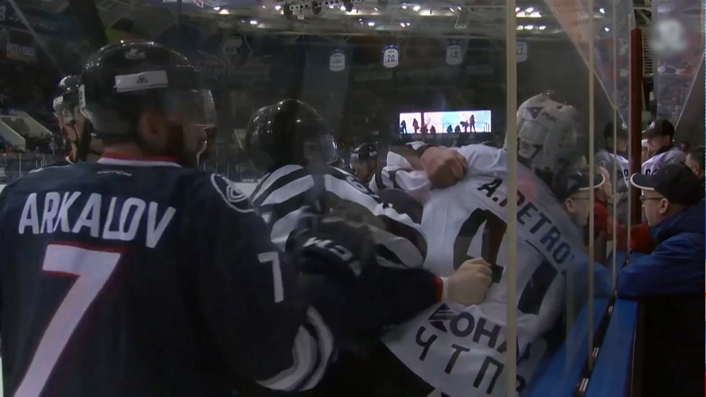 "Трактор" завершил сезон КХЛ с "бронзой"