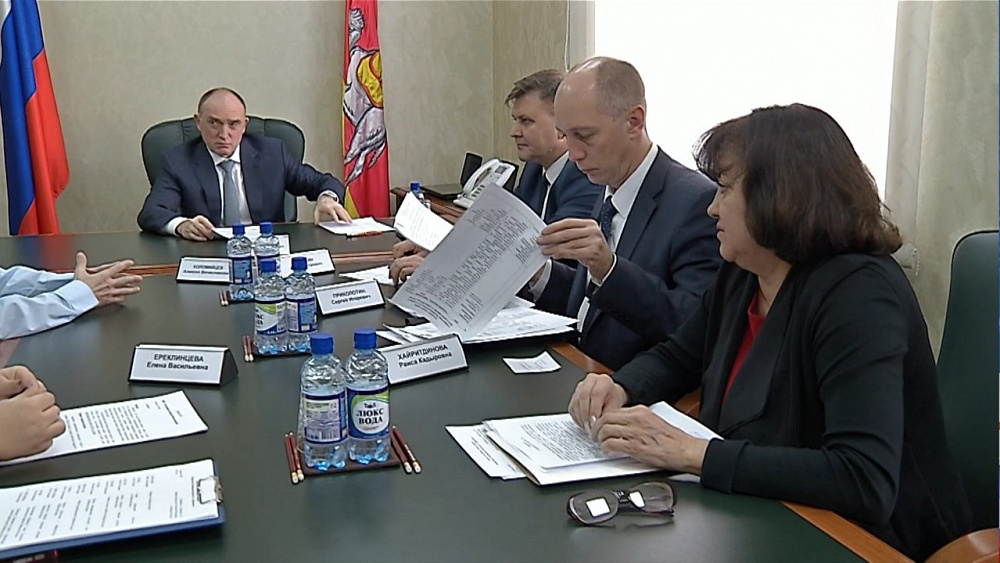 Губернатор Борис Дубровский проводит приём граждан