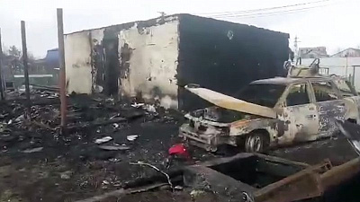 Семья потеряла дом и собаку в пожаре из-за замкнувшей проводки