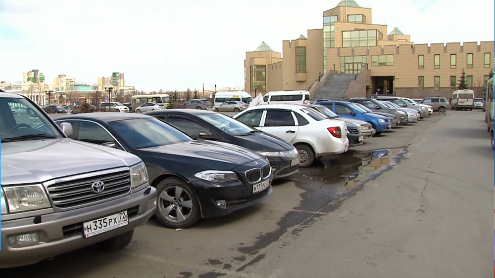 В городе появится более тысячи платных парковочных мест