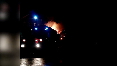 Склад пиломатериалов охватило огнем в Златоусте 