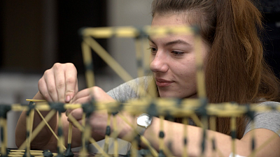 Магнитогорцы стали лучшими в международном конкурсе строительства из макарон