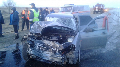 «Лада» и Маз столкнулись на трассе около Троицка