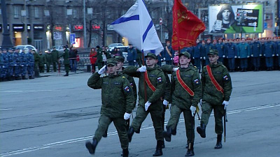 В Челябинске состоялась вторая репетиция парада Победы В Челябинске состоялась вторая репетиция парада Победы