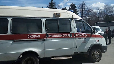 Неотложка с сиреной промчалась на площадь Революции