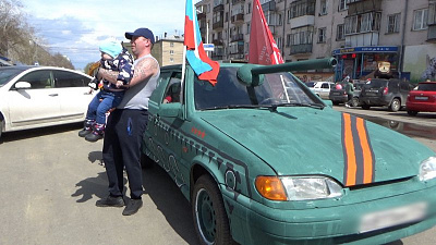 По улицам города 9 мая рассекал «танк»