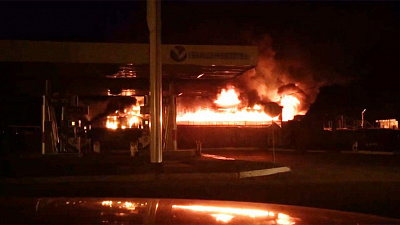 В Миассе сгорел торговый павильон на рынке «Народный»