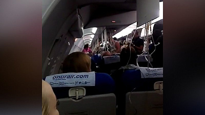 Самолет Анталья-Челябинск совершил экстренную посадку из-за разгерметизации