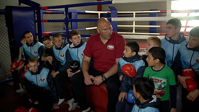 Николай Валуев прилетел в Челябинск