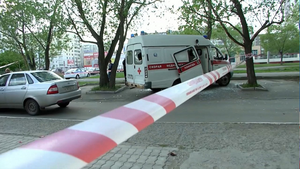 Житель Челябинска разбил машину скорой помощи