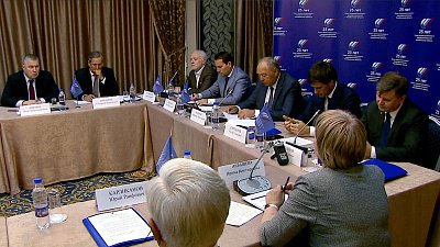 Бюджетных денег на всё не хватает.