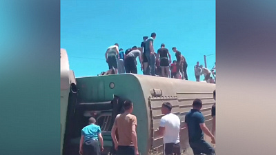 Пассажирский поезд сошел с рельсов в Казахстане. Погиб ребенок 