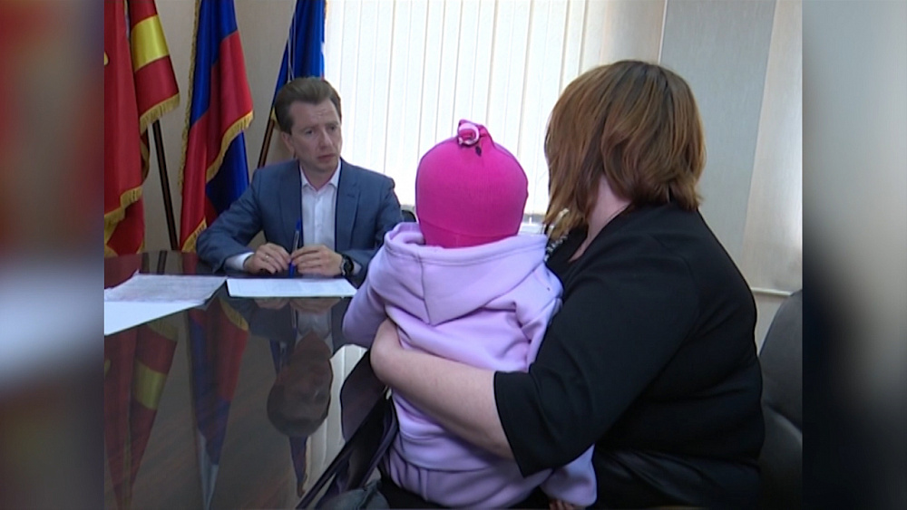Депутат Госдумы помог ребёнку с реабилитацией
