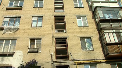 Из-за взрыва газа на балконе дома пострадали два человека