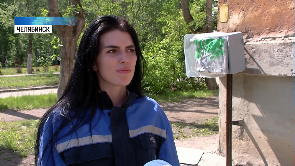 ЧМК и активисты благоустраивают дворы Челябинска 