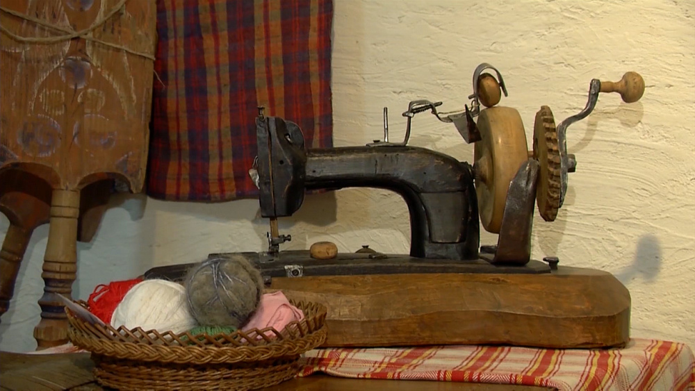 Метеорит, шерстистый носорог и деревянная швейная машинка