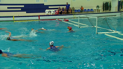 Первую победу одержали ватерполистки «Уралочки» 