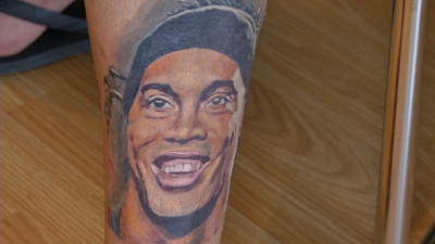 «Акинфеев — он конь»: челябинец отказался набивать тату с российским голкипером 