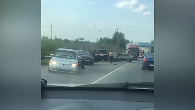 Массовая авария на Троицком тракте попала на видео 