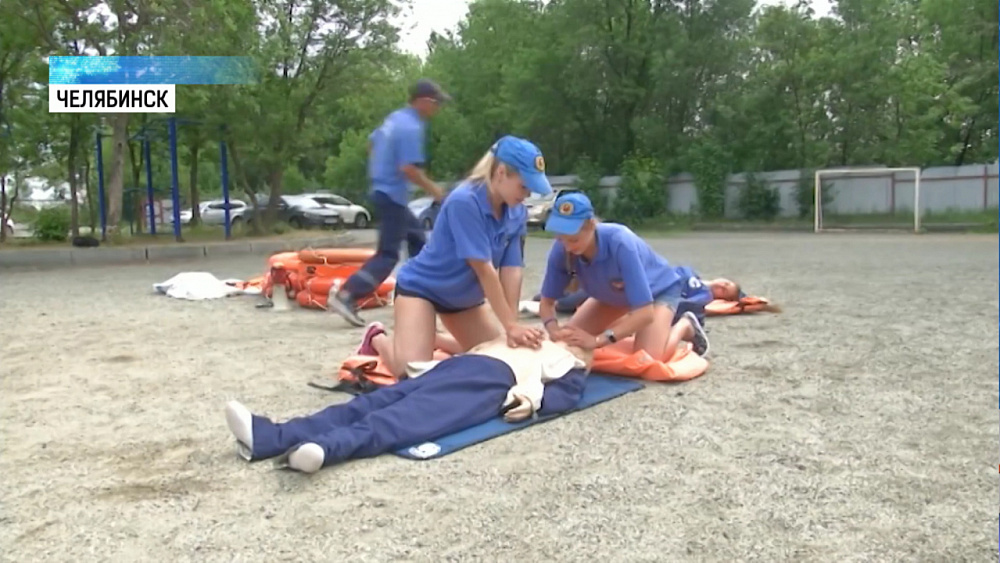 Прошёл мастер-класс по спасению утопающих