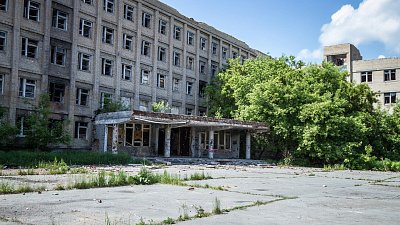 В Челябинске выставлено на продажу бывшее танковое училище.