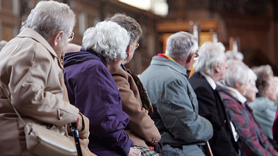 Соотношение пенсионеров и трудящихся составило пять к шести