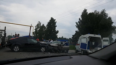 Человек пострадал в лобовом столкновении в Миассе 