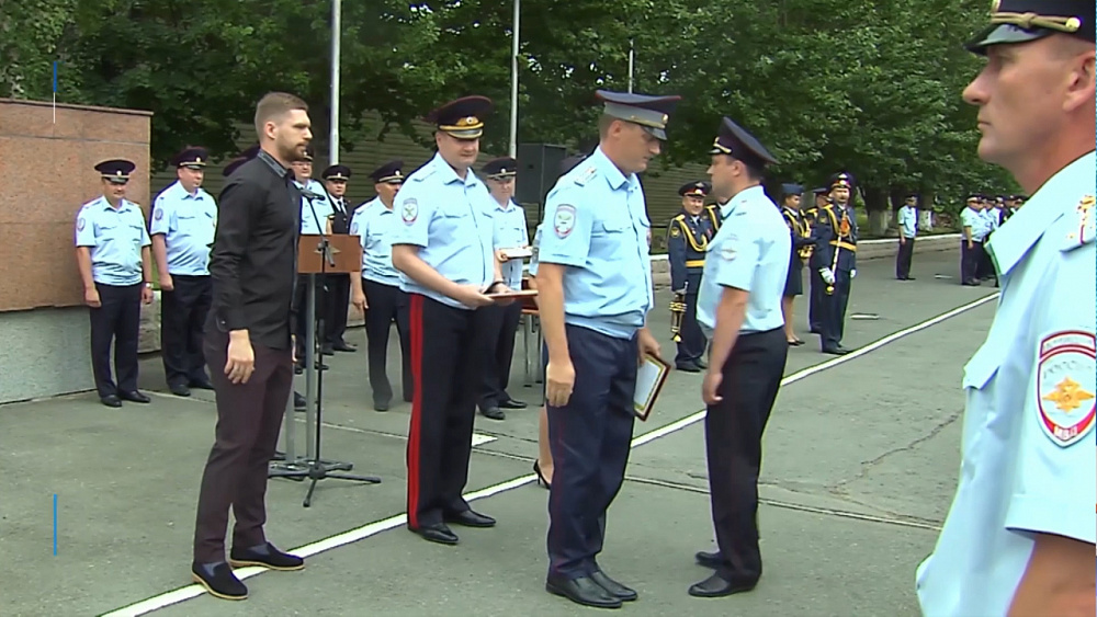 Полицейских наградили за службу на мундиале