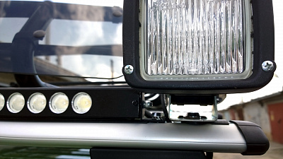 Каким образом приобрести качественные фары для специализированной техники