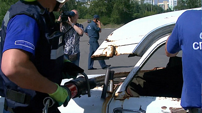 Врачи, пожарные и спасатели проводят учения