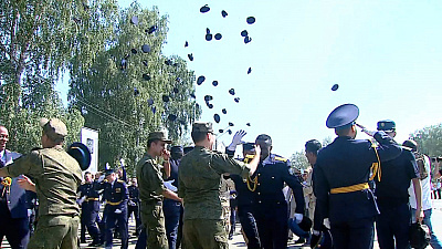 80 молодых офицеров ЧВВАКУШ получили дипломы