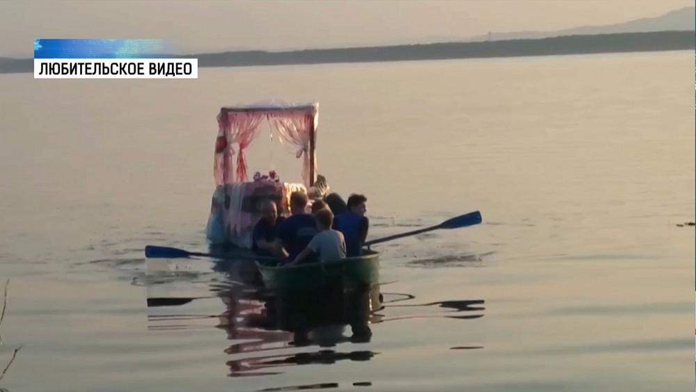 Озёрские подростки построили яхту «Гуччи»