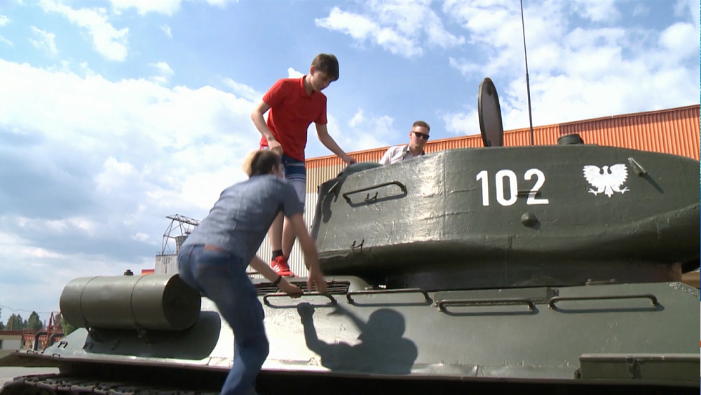 Челябинские геймеры прокатились на настоящем Т-34