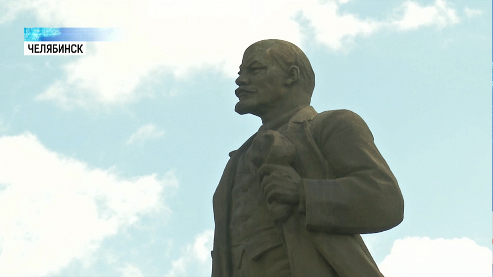 Памятник Ленину может упасть из-за ремонта