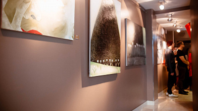 Эксперты: «Сейчас тренд на локальные темы и местных художников»