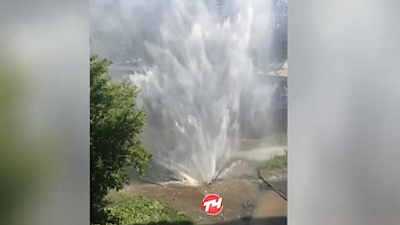 10-метровый коммунальный фонтан забил в Челябинске