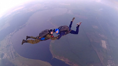 Спасатели отработали прыжки в воду с трех километров