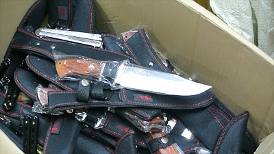 Склад с незаконным холодным оружием обнаружили челябинские полицейские 