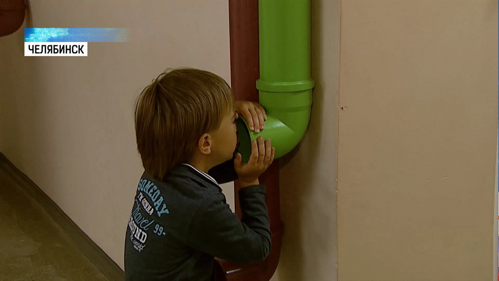 Необычная игрушка в детской поликлинике