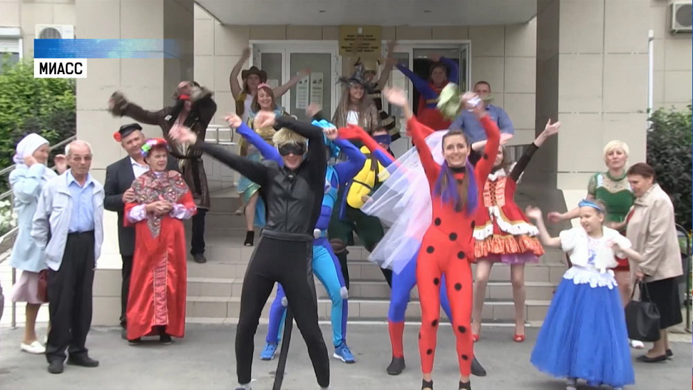 «Мультяшная свадьба»: Леди Баг и Супер-Кот поженились в Миассе