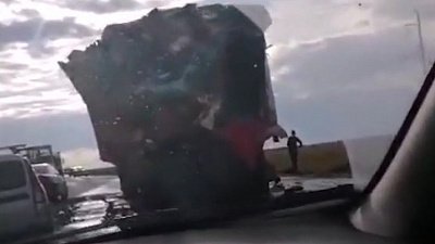 Жуткое ДТП на трассе в Курганской области попало на видео